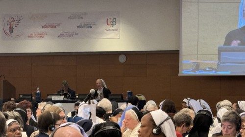 Ordensoberinnen würdigen Franziskus und freuen sich über Leo XIV.