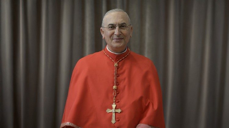 El cardenal Mario Zenari