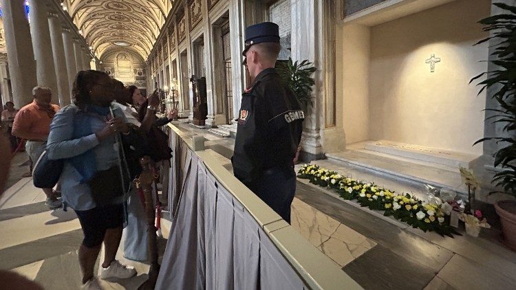 Popiežiaus Pranciškaus kapas Švč. M. Marijos bazilikoje