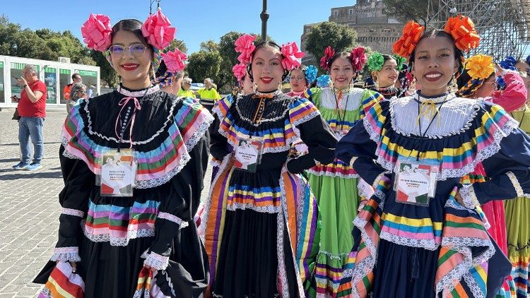 Jóvenes latinoamericanas