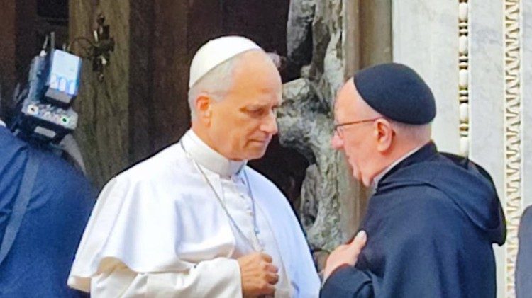 El Papa y el Rector del santuario