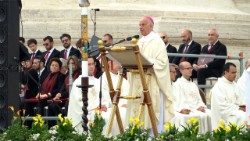 2025.05.11 messa e processione mons. Fisichella giubileo Bande Musicali