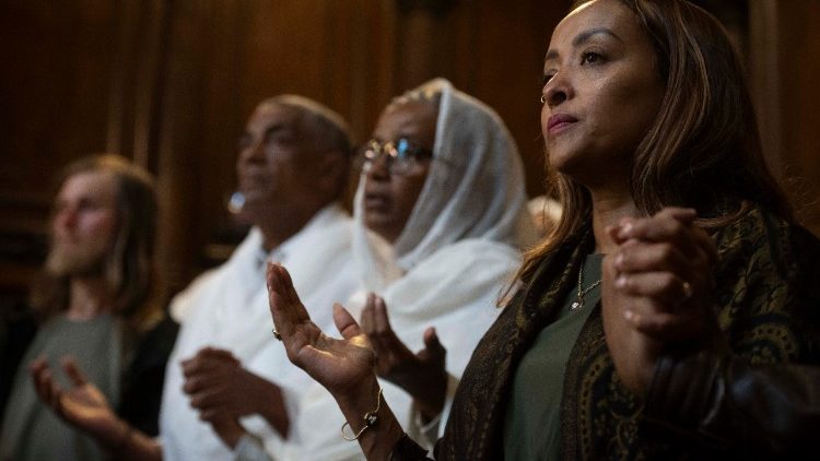 Divie Liturgie de rite éthiopien dans la basilique Saint-Pierre, lundi 12 mai 2025. 