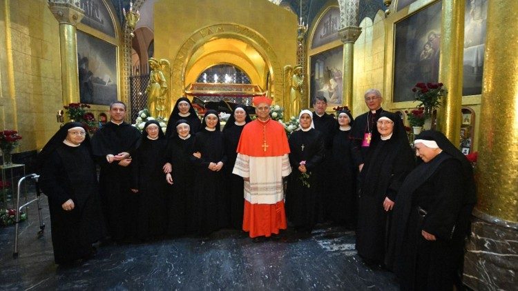 O então cardeal Robert Prevost em Cássia por ocasião da festa de Santa Rita, 22 de maio de 2024 (Vatican Media)