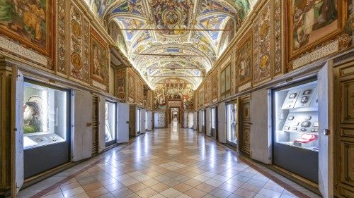 I Musei Vaticani svelano la collezione di micromosaici