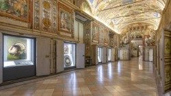 La nueva exposición permanente de micromosaicos en los Museos Vaticanos.