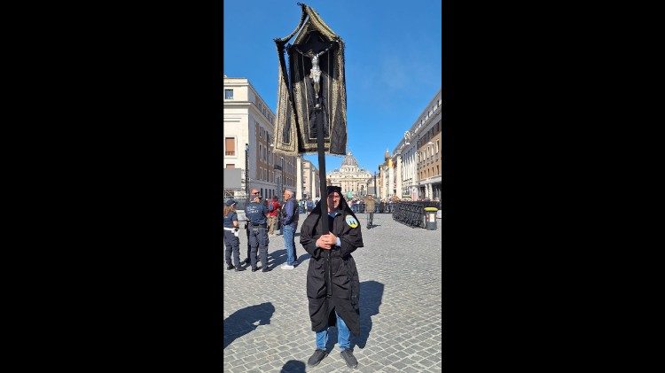 I fedeli partecipano al Giubileo delle Confraternite