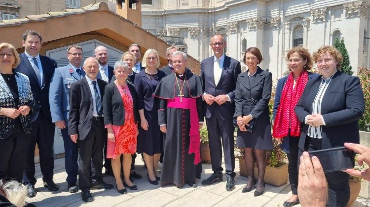 Die Deutsche Delegation unter Leitung von Bundeskanzler Friedrich Merz
