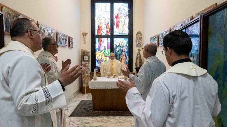 Pave Leo XIV fejrer messe i bispedikasteriets kapel