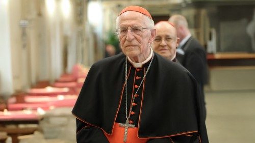 Papst rief 99-jährigen Kardinal Karlic nach OP an