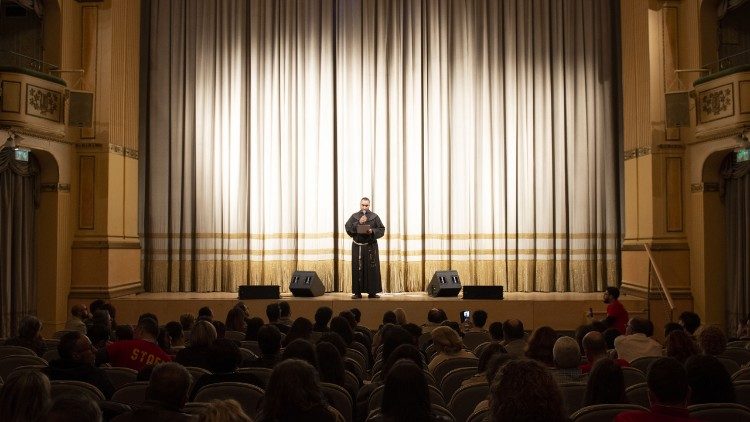 I Frati Francescani evangelizzano i giovani sui temi dell'ecologia integrale nella seconda edizione del Cantiere a Campobasso.