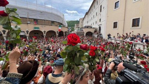 A Cascia la festa di Santa Rita con la benedizione e il saluto di Papa Leone