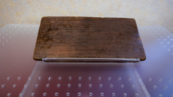 Der christliche Glaube, eingraviert in eine Holztafel aus dem 6. Jahrhundert