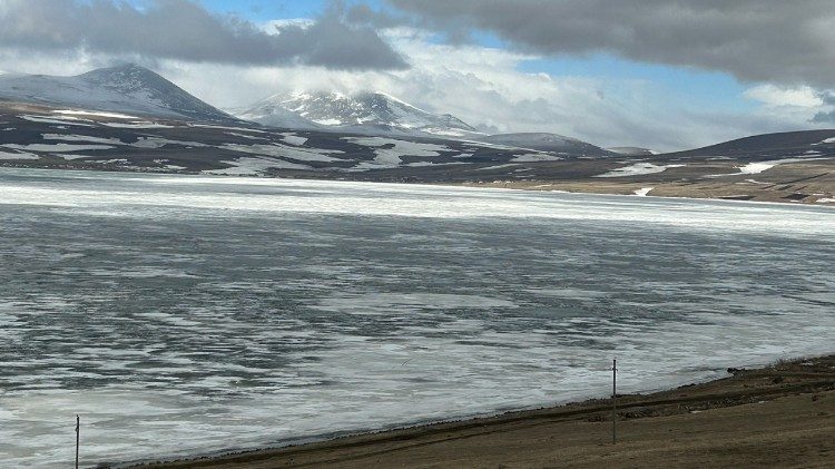 Berge, Seen, unberührte Natur: Georgien ist ein landschaftliches Juwel