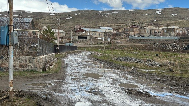 Weitverbreitete Armut: Ein Dorf in der georgischen Provinz