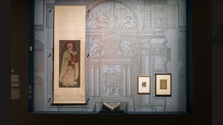 Il disegno della Cappella con la Salus Populi Romani nella Basilica di Santa Maria Maggiore e una copia di fattura cinese a confronto 