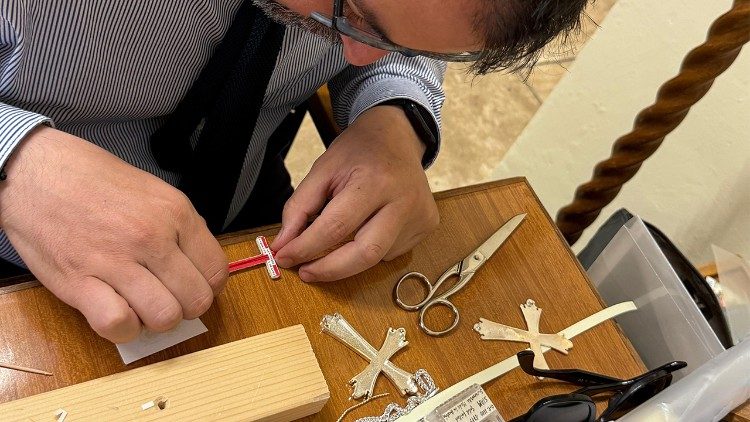  Antonino Cottone bei seiner Arbeit; er brauchte zwei Stunden