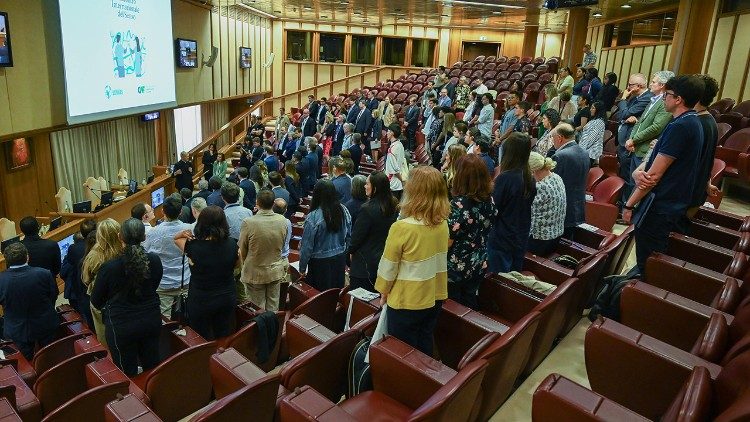 Encuentro de jóvenes de Scholas en el Aula Nueva del Sínodo, 28 de mayo de 2025