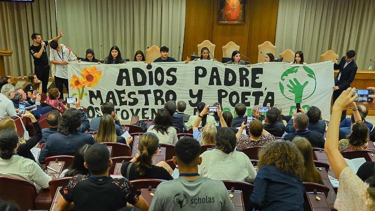 Il tributo di Scholas Occurrentes a Papa Francesco nel corso del Secondo Incontro Internazionale sul Senso 