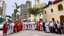 Удзельнікі Восьмага будысцка-хрысціянскага калёквіума