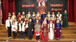 Festa-di-San-Vartan-nella-scuola-delle-Suore-Armene-California.jpg