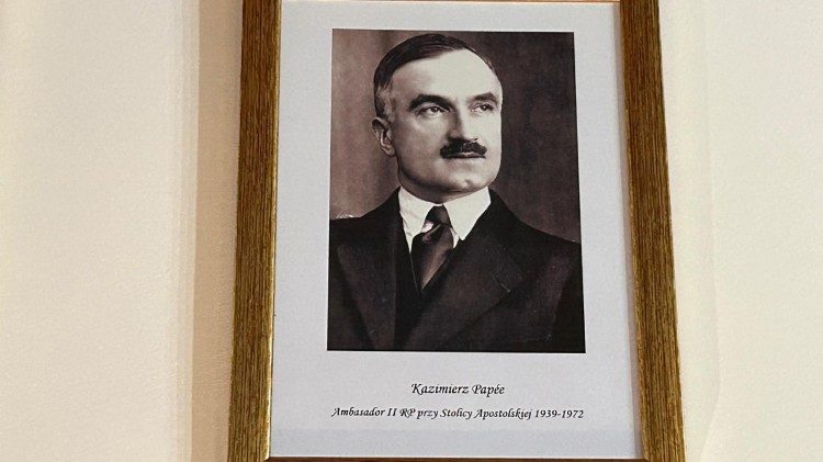 Ambasador Kazimierz Pap&eacute;e