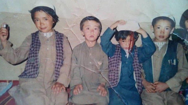Alidad bambino in Afghanistan