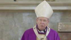 Imzot Gintaras Grušas, kryeipeshkëv i Vilniusit, president i Këshillit të Konferencave të Ipeshkvijve të Evropës (© Aistė Karpytė)