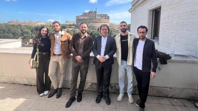 2025.03.18 Regista e team produzione film armeno SIGMA