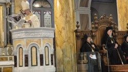 Єпископ Палінуро проповідує під час богослужіння в Стамбулі за участі патріарха Вартоломея І