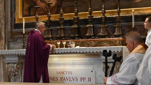 Ks. Sycz na Mszy przy grobie Jana Pawła II: nie zapominajmy o życiu wiecznym