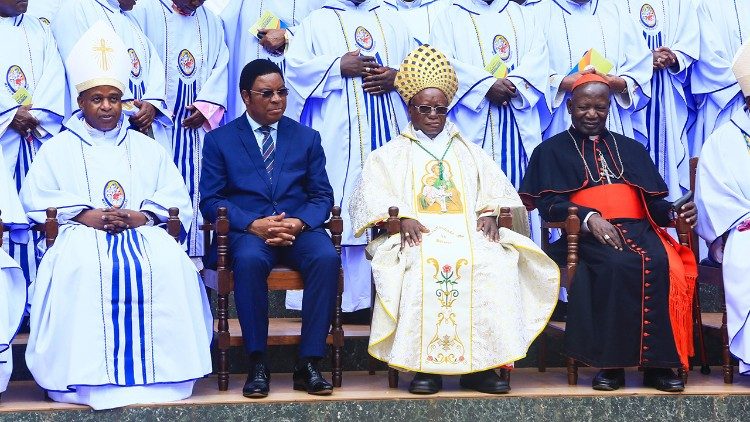 Picha ya pamoja baada ya misa