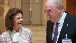 Drottning Silvia med Påvliga Vetenskapsakademins ordförande Joachim von Braun. foto:  Charles Mingo Bennström  