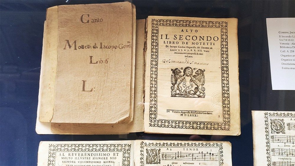 Documenti provenienti dal fondo musicale del Seminario diocesano.