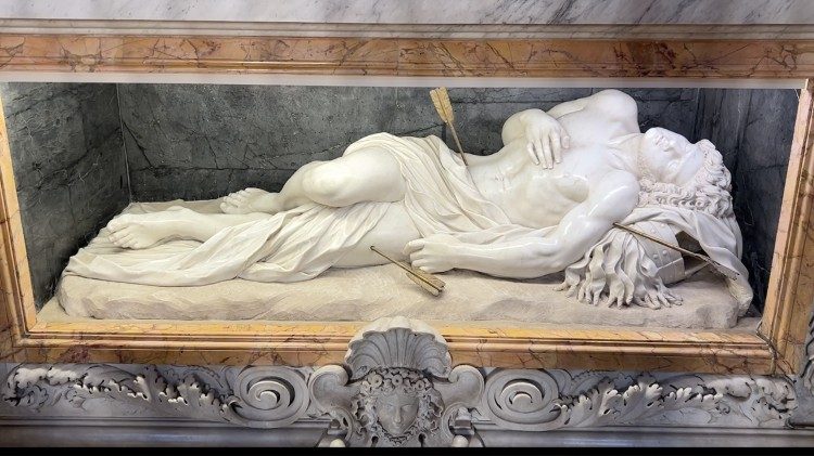 La statua di San Sebastiano nella Basilica sulla via Appia Antica