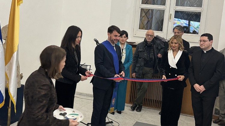 Inicio oficial de la muestra