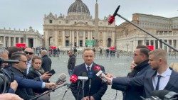 Przed spotkaniami oficjalnymi Andrzej Duda udzielił wypowiedzi mediom 