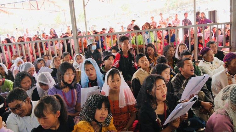 Wierni w Mjanmie modlą się o oddalenie klęsk