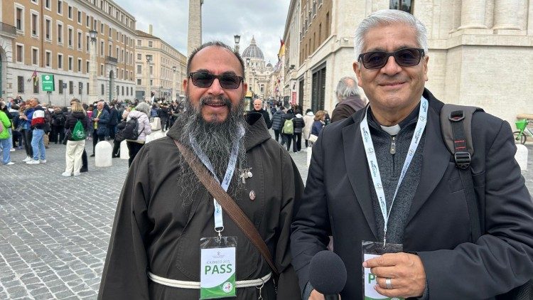 Fray Pablo Jaramillo, OFM Cap., y el padre Martín Muñoz López, Misioneros de la Misericordia de México