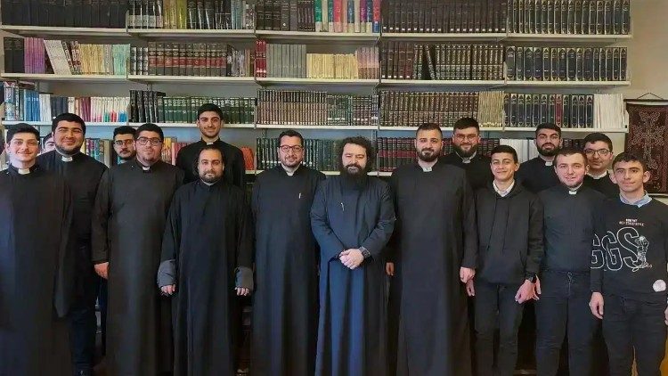 «Հայ եկեղեցականին ինքնութիւնը» նիւթով դասախօսութիւն