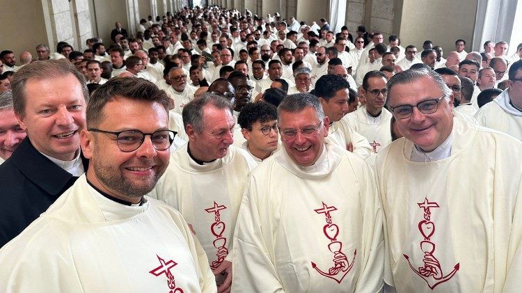Ks.prof. Mateusz Potoczny (drugi od lewej) podczas Jubileuszu Świata Wychowania w Watykanie