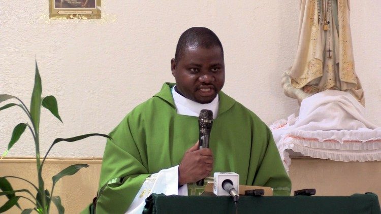 O novo reitor, Padre Saíde Ângelo, lançou apelo às paróquias e comunidades para reforçarem a colaboração com o Seminário