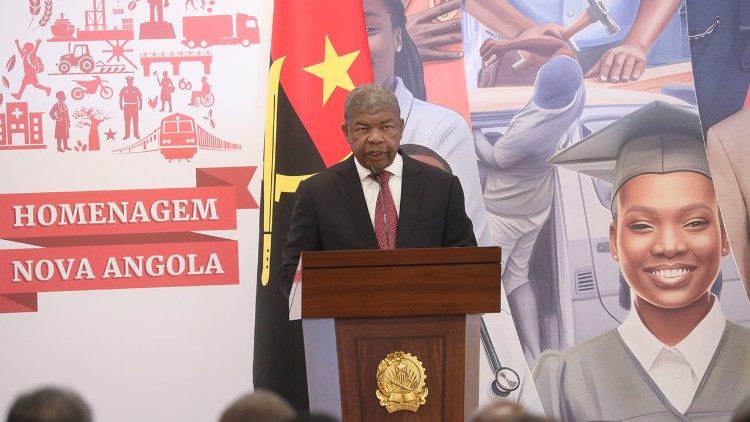 Estado angolano condecorou, a título póstumo, o Papa Paulo VI com a Medalha dos 50 Anos da Independência de Angola