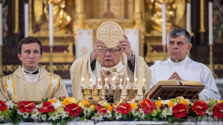 kard. Grzegorz Ryś na jubileuszu Drogi Neokatechumenalnej w Łodzi