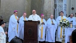 El nuncio apostólico en Uruguay, monseñor Gianfranco Gallone, transmite el saludo del Papa León XIV.