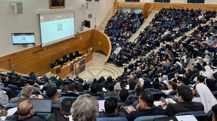 Le colloque sur "La mystique: Les phénomènes mystiques et la sainteté"