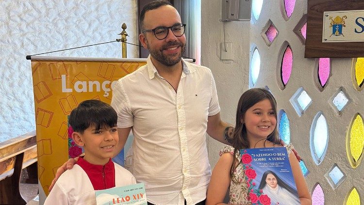 2025.11.11 livros infantis - Papa Leão XIV - Santa Teresinha - autor Tiago Leme