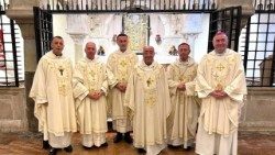 Ipeshkvijtë e Konferencës Ipeshkvore të Kishës katolike të Shqipërisë, kryeipeshkvi Tivarit dhe ipeshkvi Kosovës, së bashku, nga data 10 deri më 14 nëntor, me rastin e Vitit të Shenjtë të Shpresës.