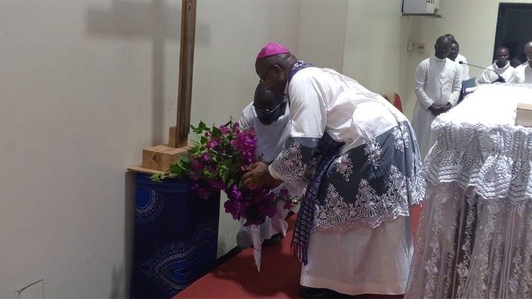 2025.11.12    Côte d’Ivoire: l’Église prie pour les migrants