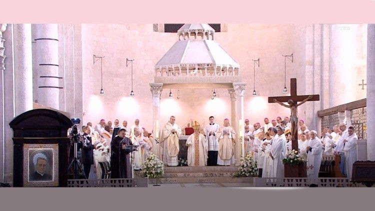 Беатыфікацыя ксяндза Дэ Пальма ў Бары